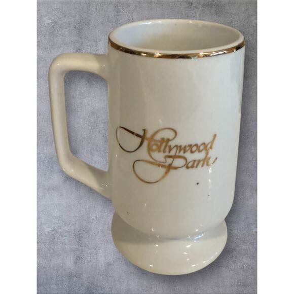 Vtg Hollywood Park Gold Cup Mug
“Swaps" 1956 Horse Racing Memorabilia - Picture 2 of 5